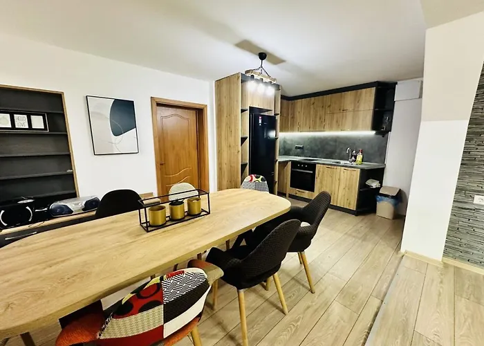 данели تسيغوف تشارك